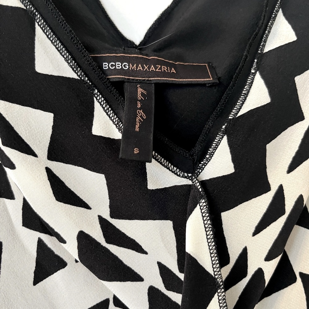 Bcbg Float Top - image 3